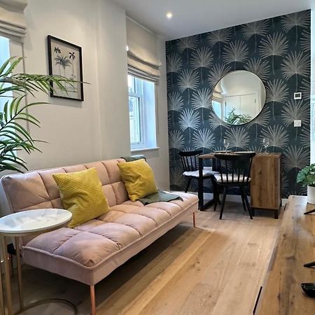 Appartamento Contemporary Pied A Terre In The Heart Of Bath Esterno foto