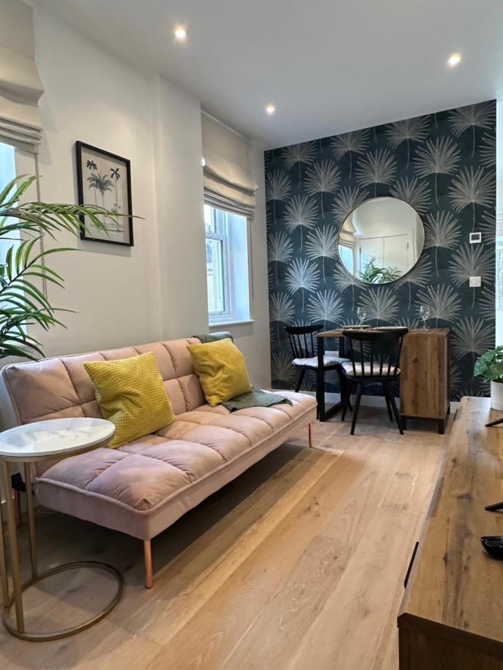 Appartamento Contemporary Pied A Terre In The Heart Of Bath Esterno foto
