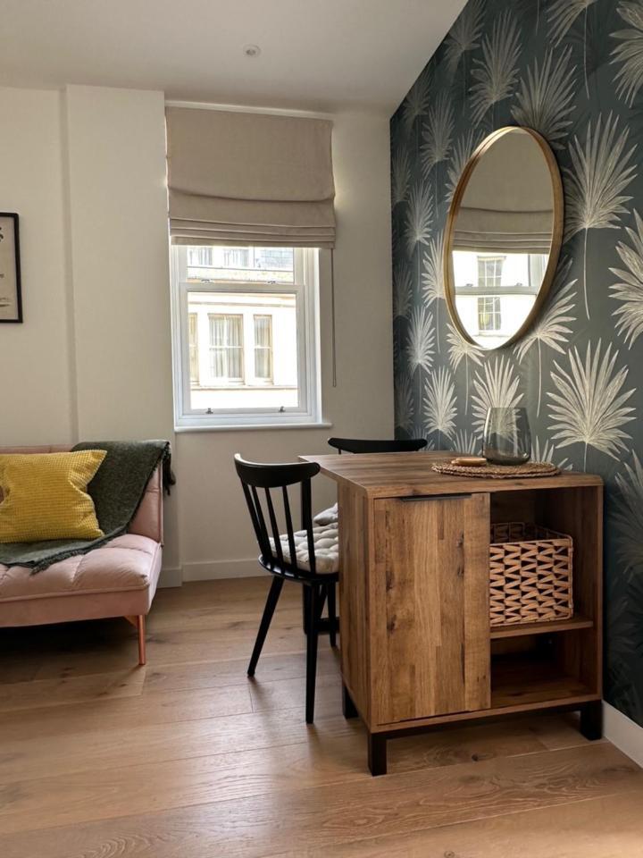 Appartamento Contemporary Pied A Terre In The Heart Of Bath Esterno foto
